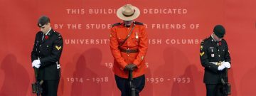Soldiers observe Remembrance Day at UBC